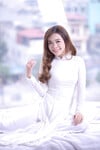 Em mẫu ruột nude cùng bộ trang phục áo dài