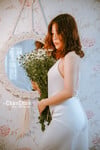 Em mẫu ruột nude cùng bộ trang phục áo dài