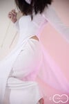Em mẫu ruột nude cùng bộ trang phục áo dài