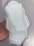 lần đầu dùng thử quần lót và băng vệ sinh của con gái