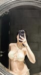 Chị gái tôi cỡ này mà anh em. 10đ không có nhưng