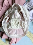Quần lót cực dâm của cô giáo u50