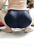 Qua phòng trọ chị U45 chơi mà nhìn mông chị nứng quá ae ơi!