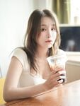 Mua cho em trà đào thì em trả cho anh 2 hào to tròn