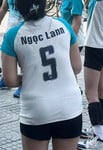 Mấy em gái NTMK trong bóng chuyền