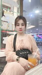 Chị họ hàng xa, lớn hơn t 4t. Nhìn mặt chị ấy dâm mê lắm.