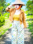 Gái xinh đi biển mà không rủ nhau