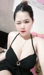 Em gái xinh Thảo Hiền show vú quá to của mình