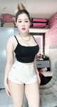 Em gái xinh Thảo Hiền show vú quá to của mình