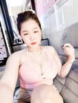 Em gái xinh Thảo Hiền show vú quá to của mình