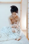 Những cô gái bị trói tội nghiệp