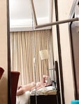 Nhà có đứa em gái mới lớn cứ thích phanh ngực thế này