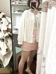 Nhà có đứa em gái mới lớn cứ thích phanh ngực thế này